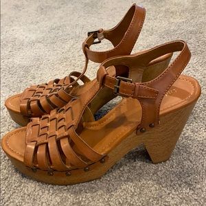 Block heel. Super lightweight heel.